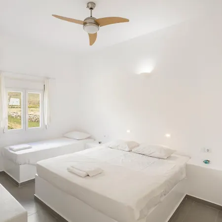 Andriana's 1 - Cycladic With Garden , Paros * דריוס